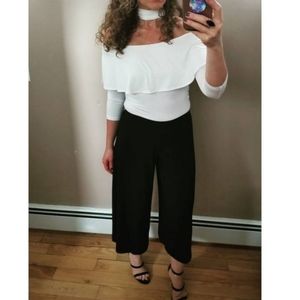 In Style white off the shoulder choker ruffle top